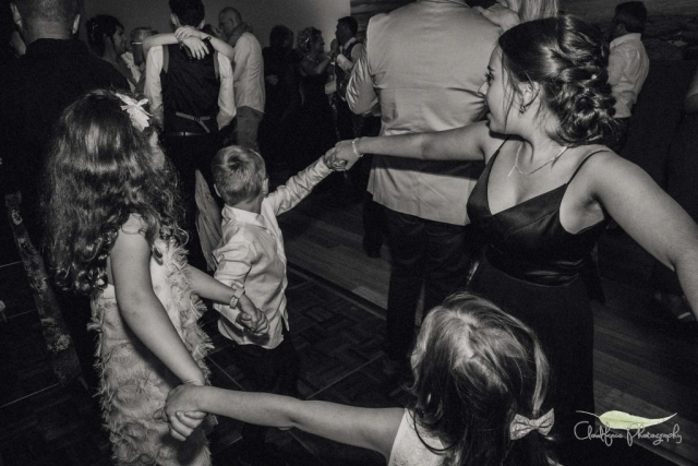 Children dancing — CloudFace Photography